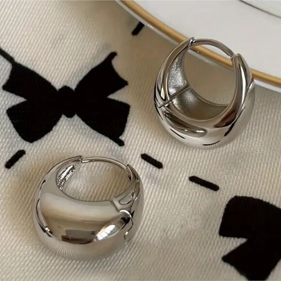 Fashion And Retro Glossy Gold Plated or Silver Plated Earrings - Picture 7 of 12